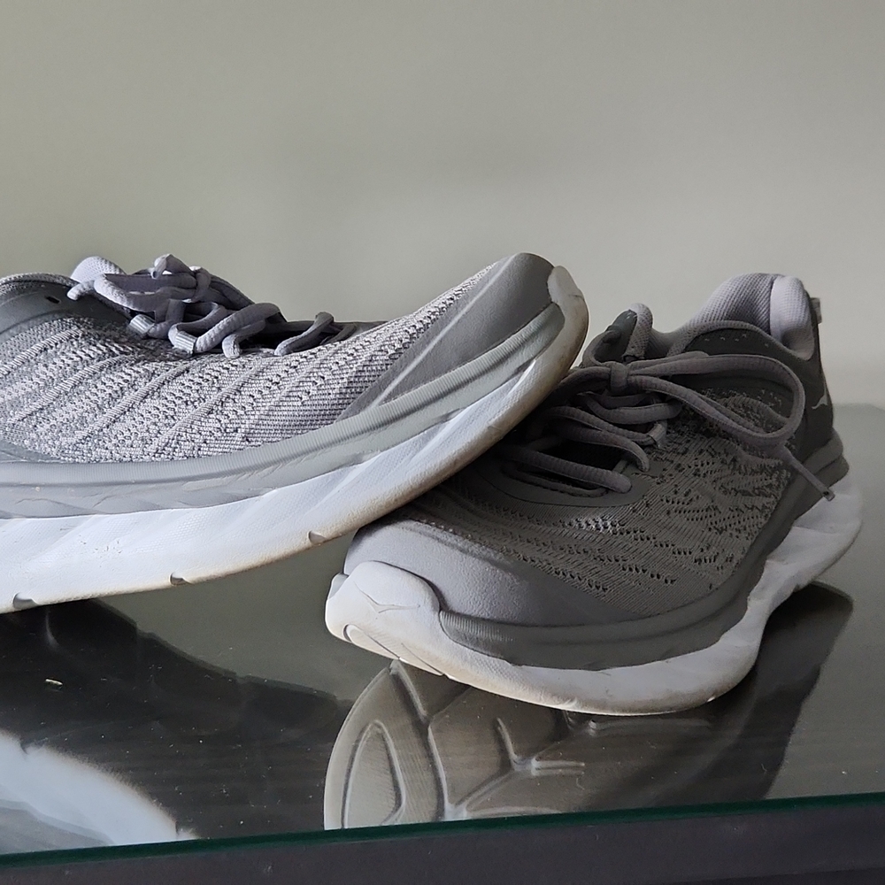 Hoka One One Time to fly mens Size 9.5